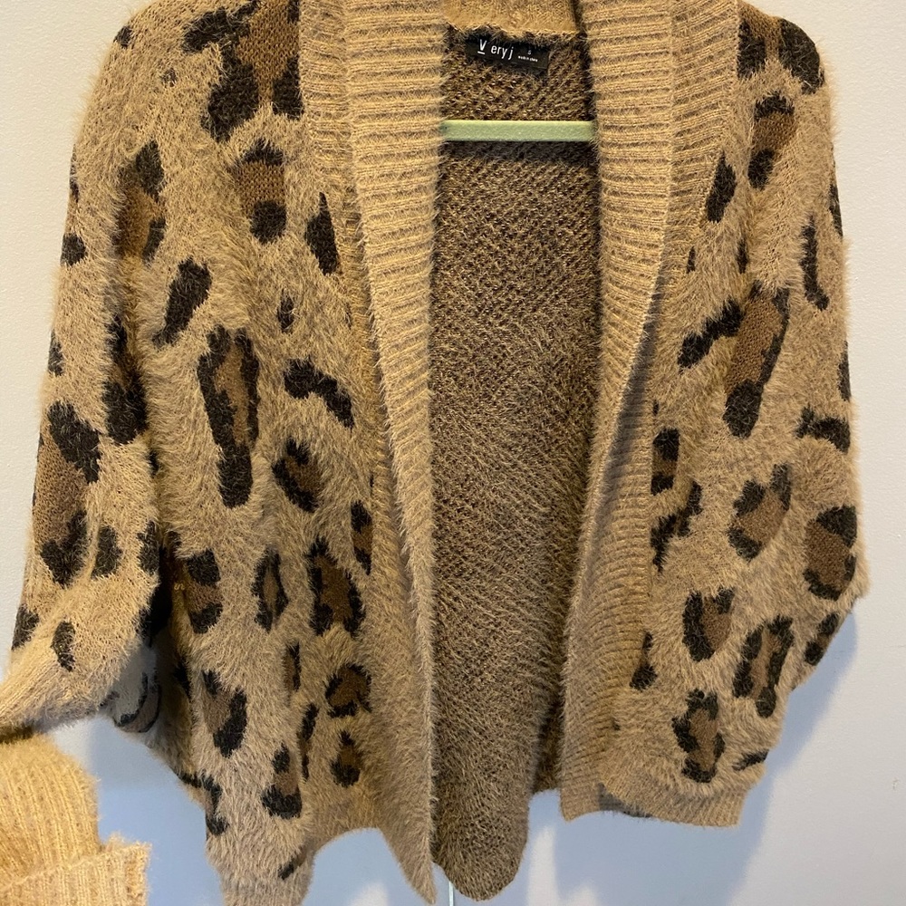 Cozy leopard cardigan